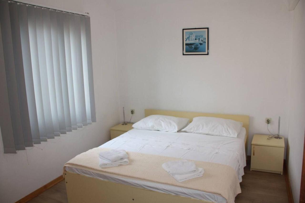 Apartments And Rooms Barbara Λάστοβο Εξωτερικό φωτογραφία